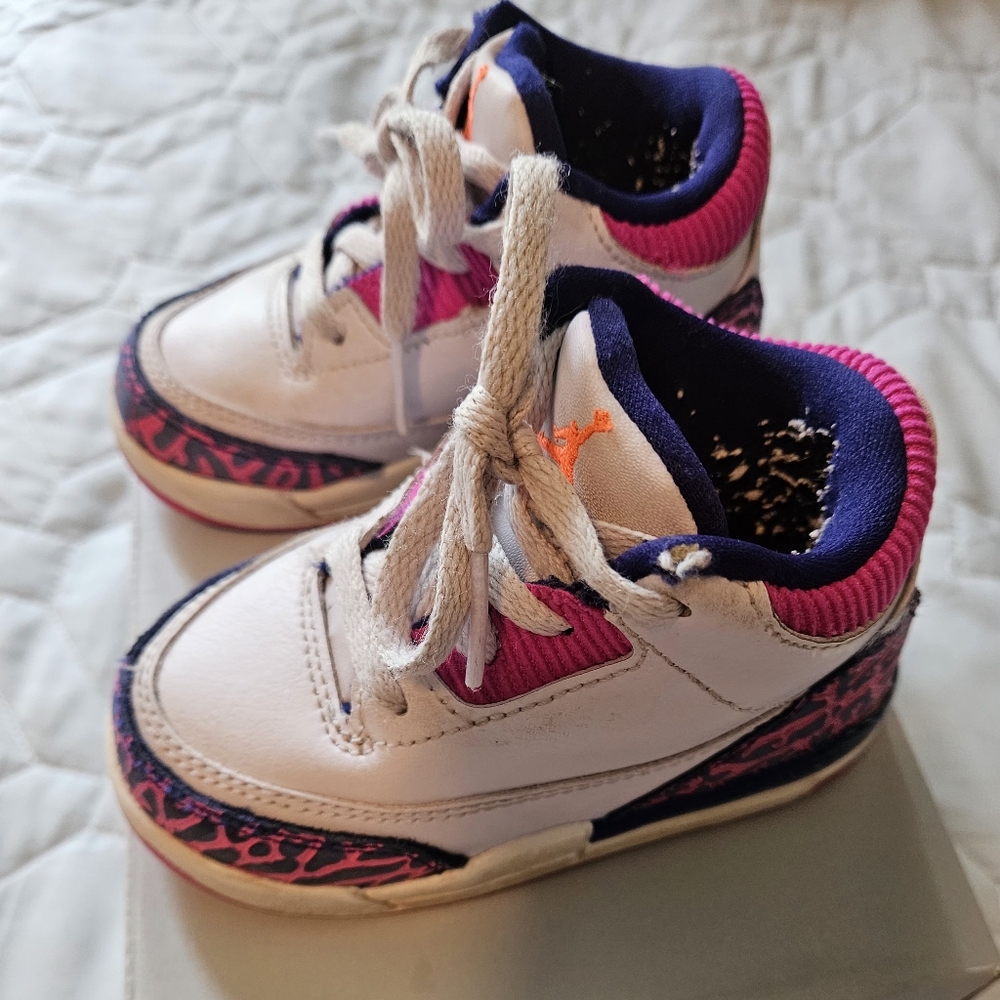 Air Jordan Kids Sneakers Pink and Orange Size 6C